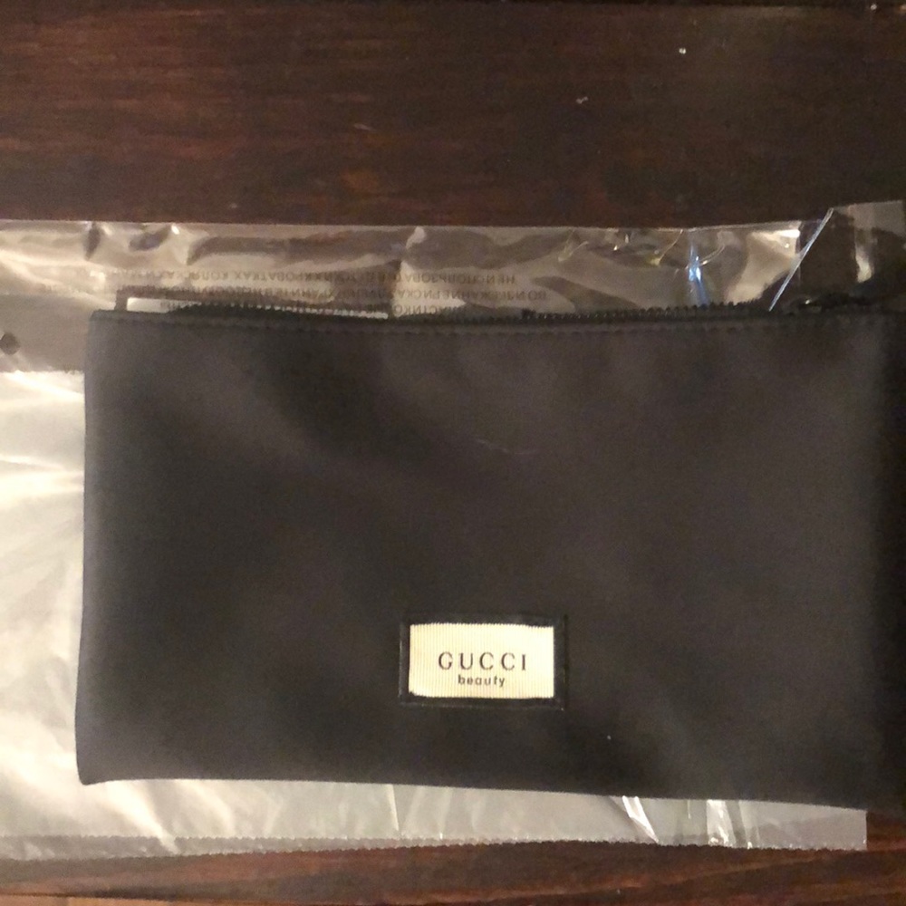 Gucci beauty small makeup bag